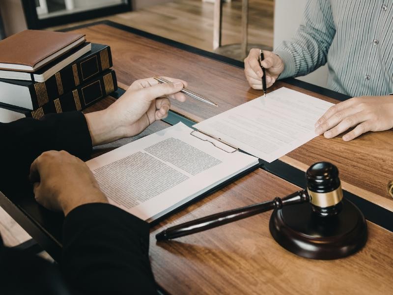 O que é necessário para solicitar a curatela de um idoso?